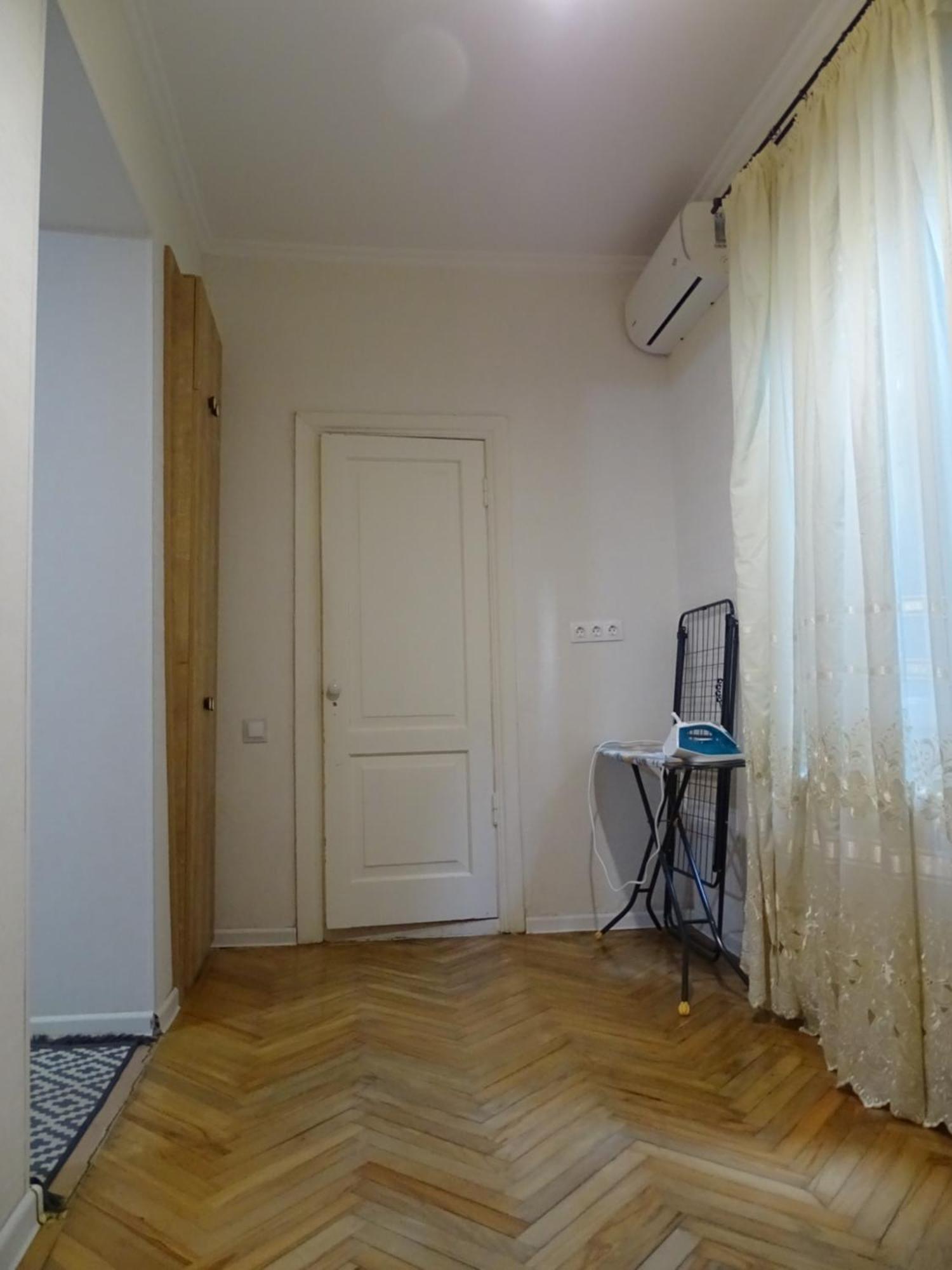 Vake Super Quiet And Comfy Apartment With A Yard Тбилиси Екстериор снимка